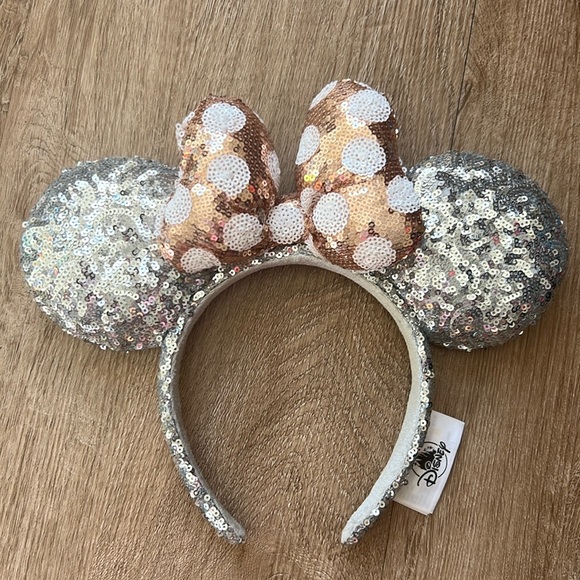 Disney Accessories - Disney Parks Minnie Mouse Ears Classic Polka Dot Sequin Headband